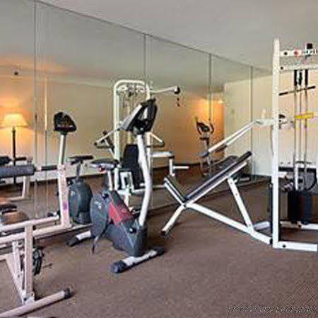 Wynnwood Plaza Hotel - Newport News Eksteriør billede