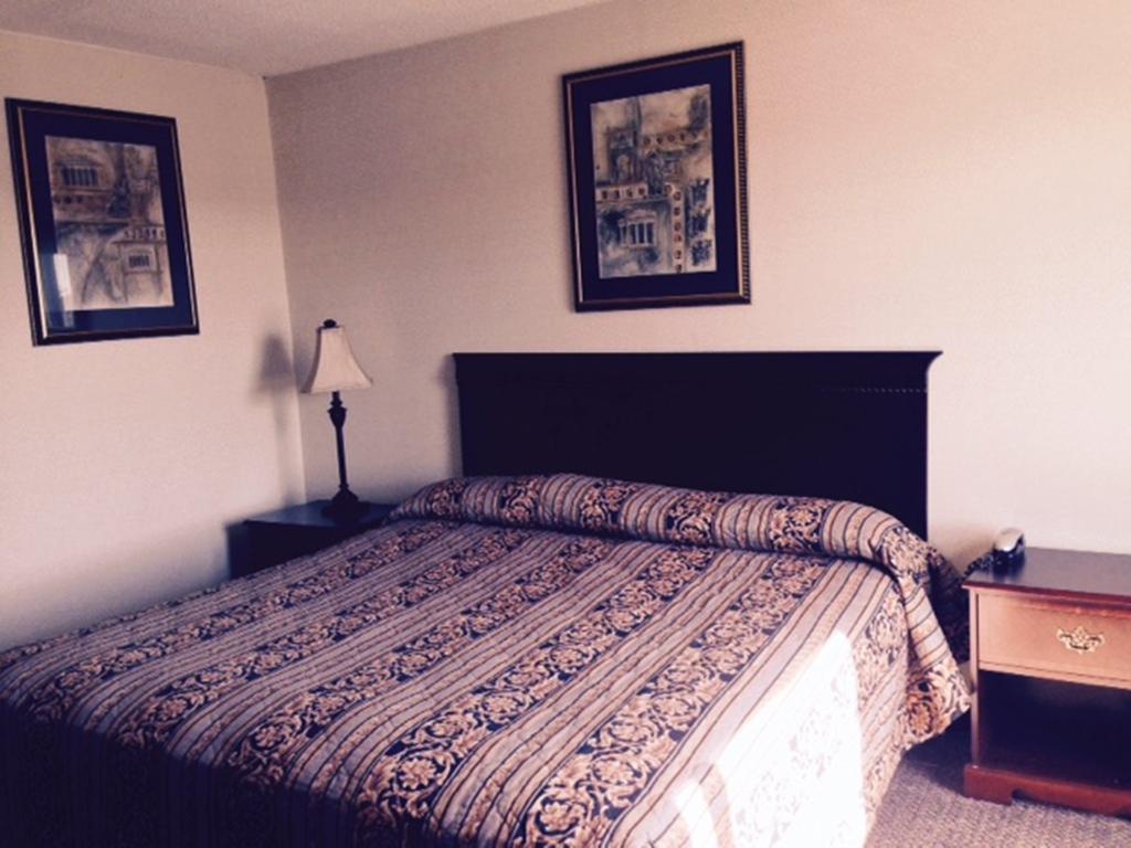 Wynnwood Plaza Hotel - Newport News Eksteriør billede